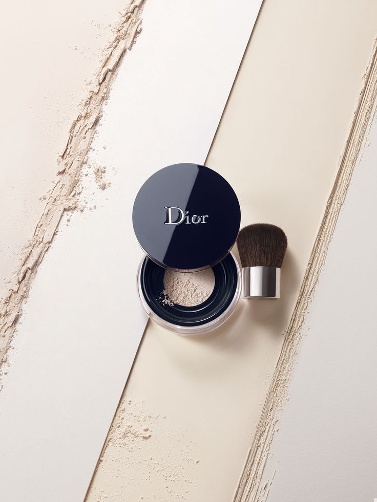Dior 迪奥空气感蜜粉饼